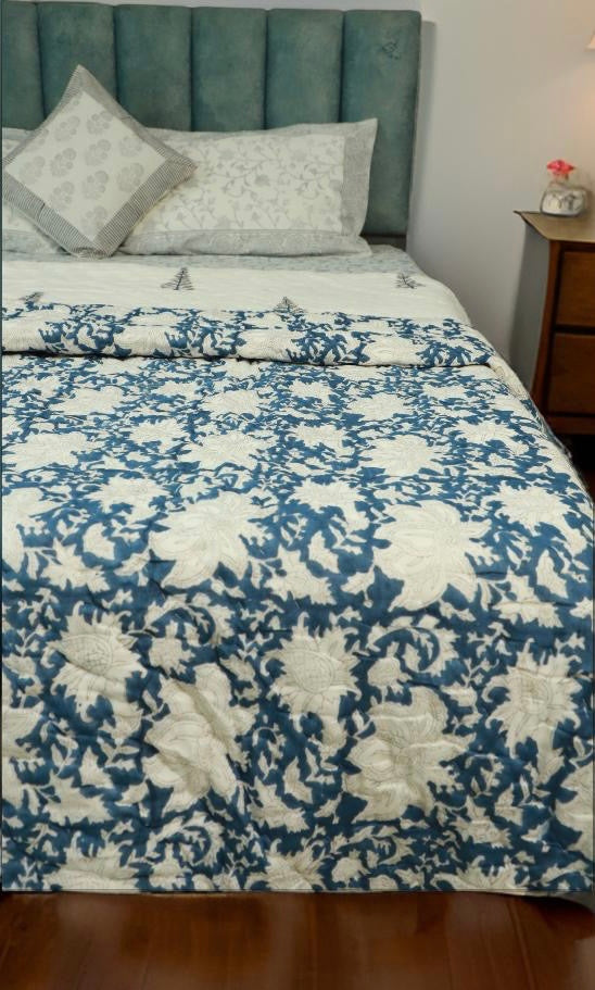 ARTISAN TOUCH ( AC )COTTON HERITAGE QUILT / DUVET WITH WHITE LOTUS HAND BLOCK PRINT  (King)