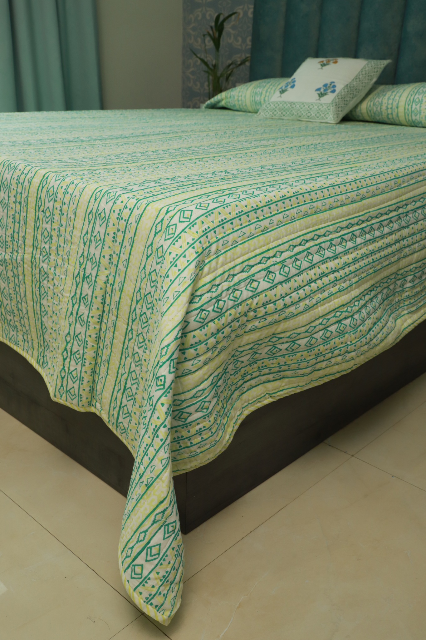 Green Palm Geometry Mirage Reversible  Comforter With Tropical Vibes