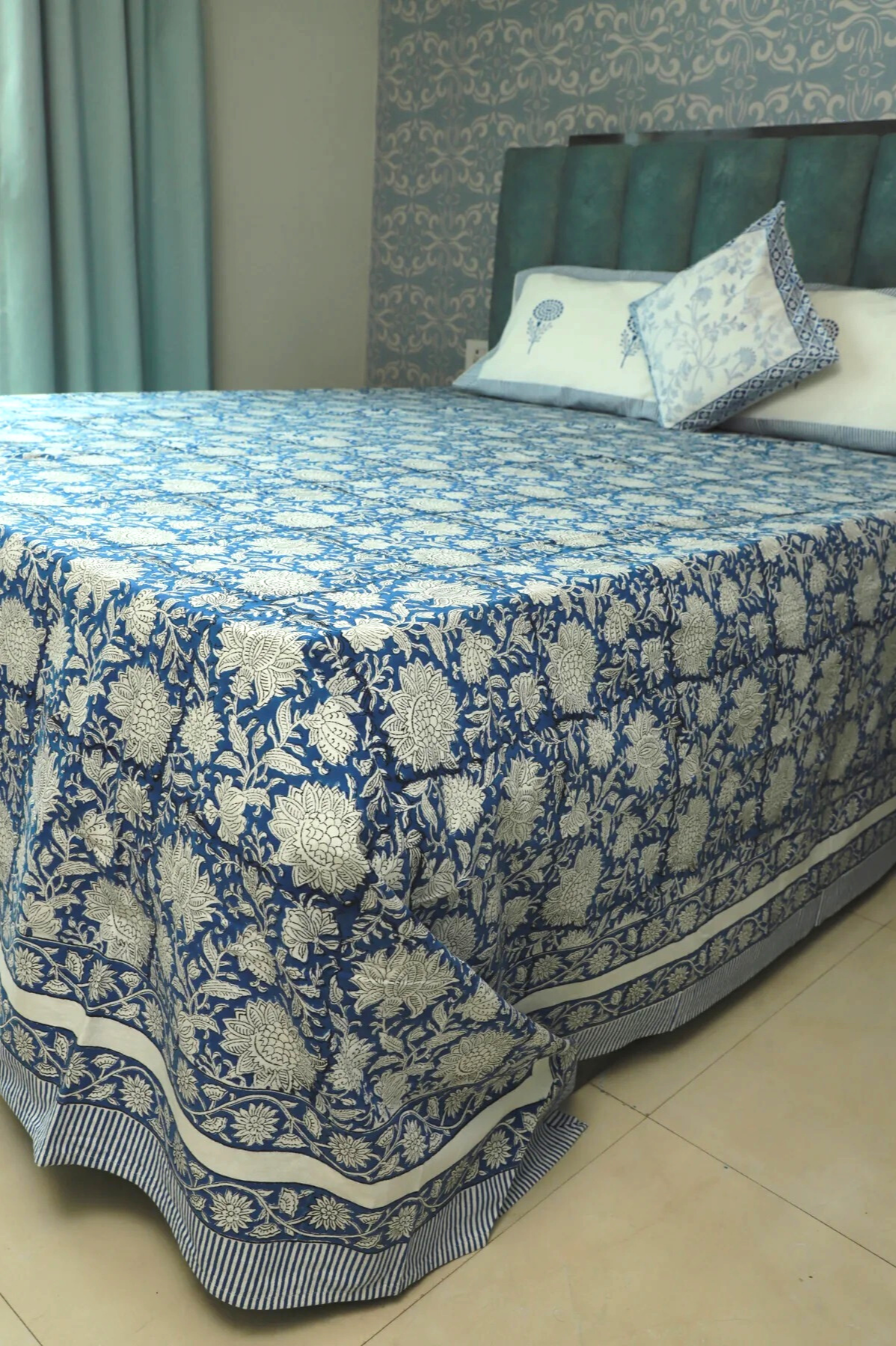 MIDNIGHT FLORAL FANTASY HAND BLOCK PRINT LINEN/BEDSHEET WITH WHITE FLOWER MESH W/PILLOW COVER KING SIZE( King- 275cm*275cm-size)