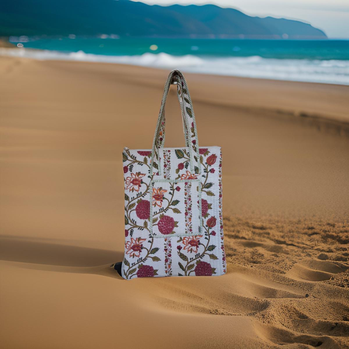 TRAVEL / BEACH TOTE BAG