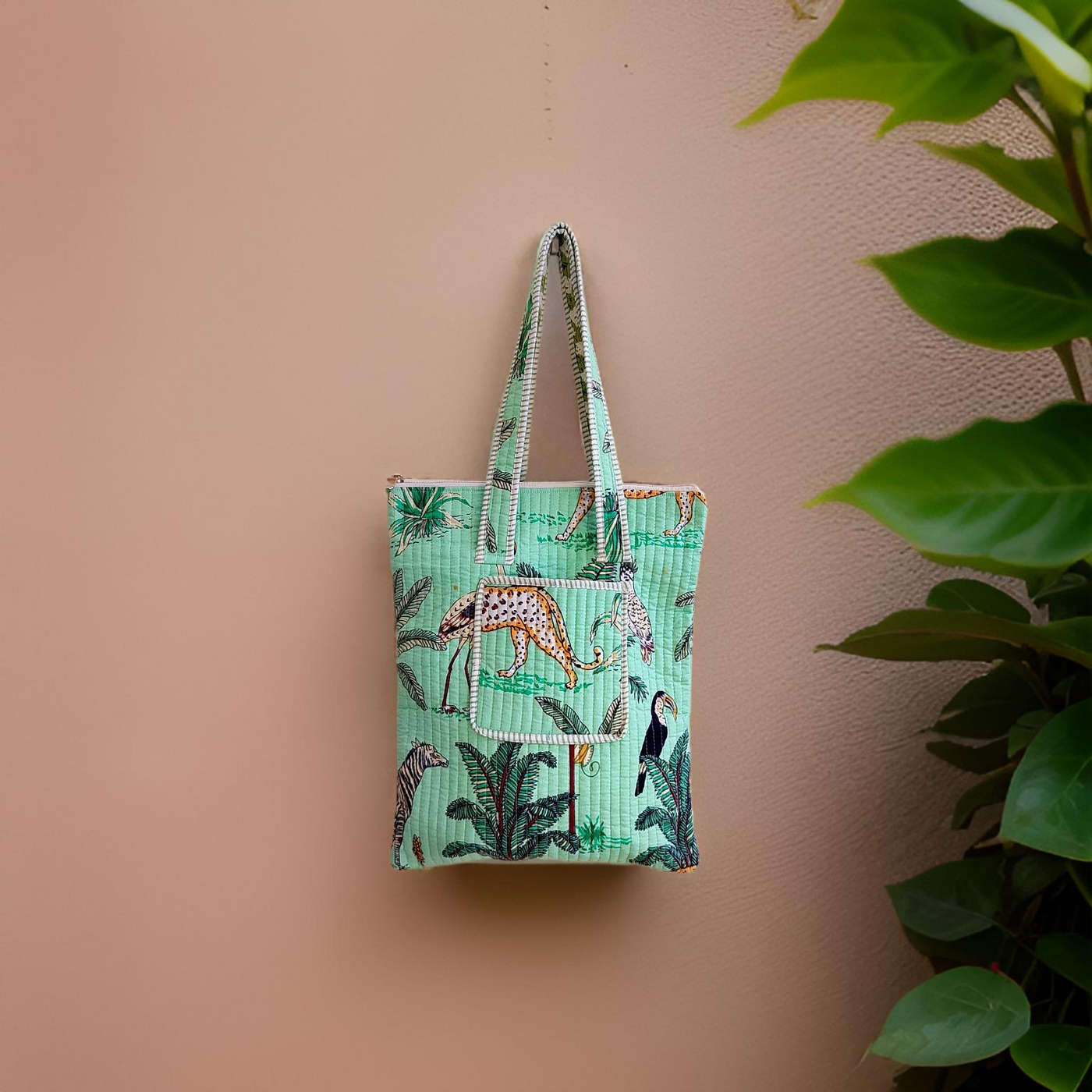 TRAVEL / BEACH TOTE BAG