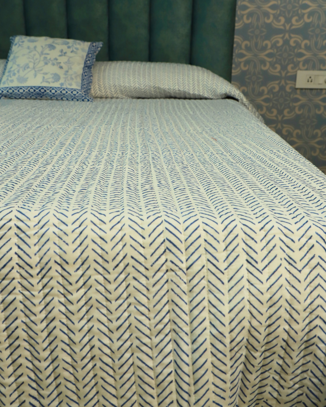 Indigo Garden Tapestry Reversible Comforter With Zigzag Accents