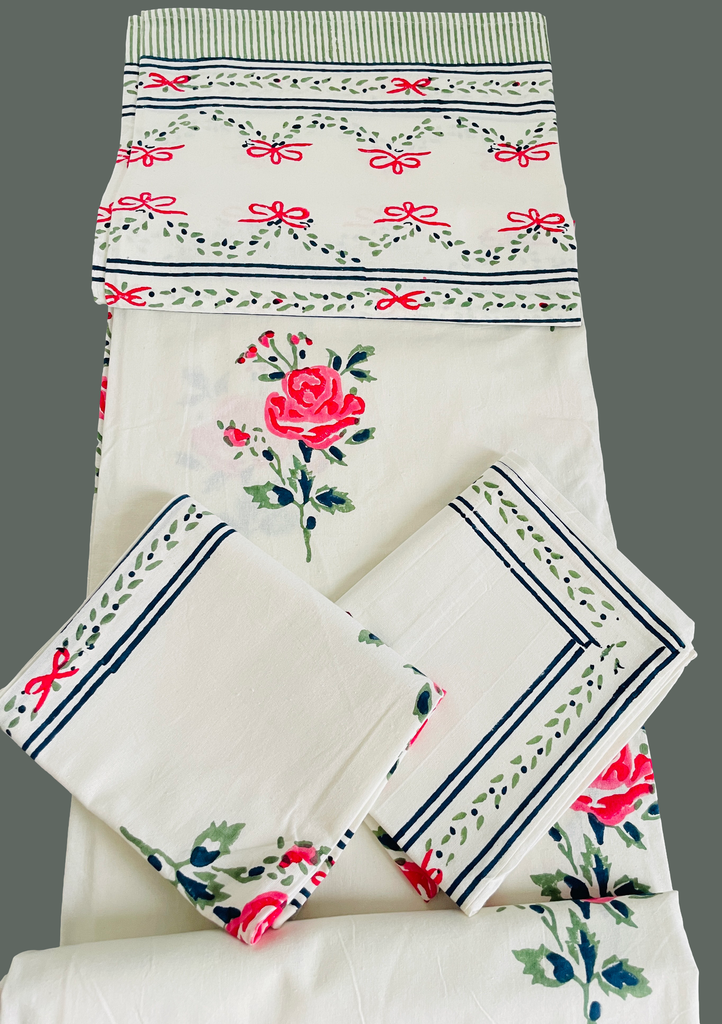 ROSY RETREAT HAND BLOCK PRINT LINEN/BEDSHEET WITH RED ROSE AND GREEN LEAVES W/PILLOW COVERS KING SIZE -275cm*275cm)