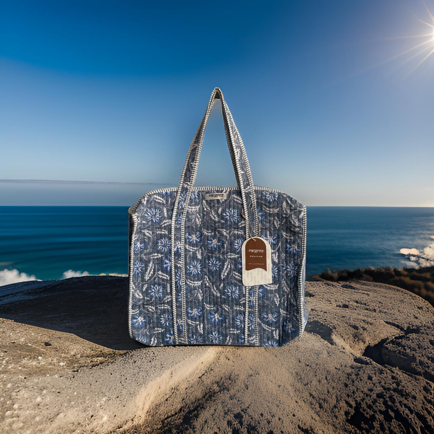 TRAVEL / BEACH TOTE BAG