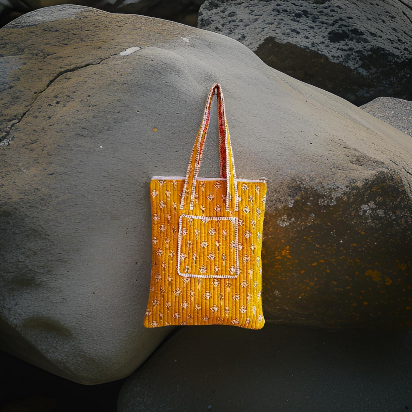 TRAVEL / BEACH TOTE BAG